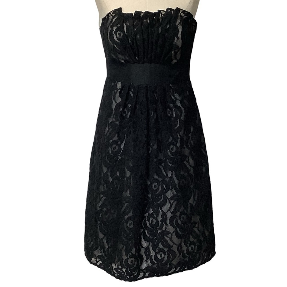 WHITE HOUSE BLACK MARKET Strapless‎ Black Lace Cocktail Dress Size 4